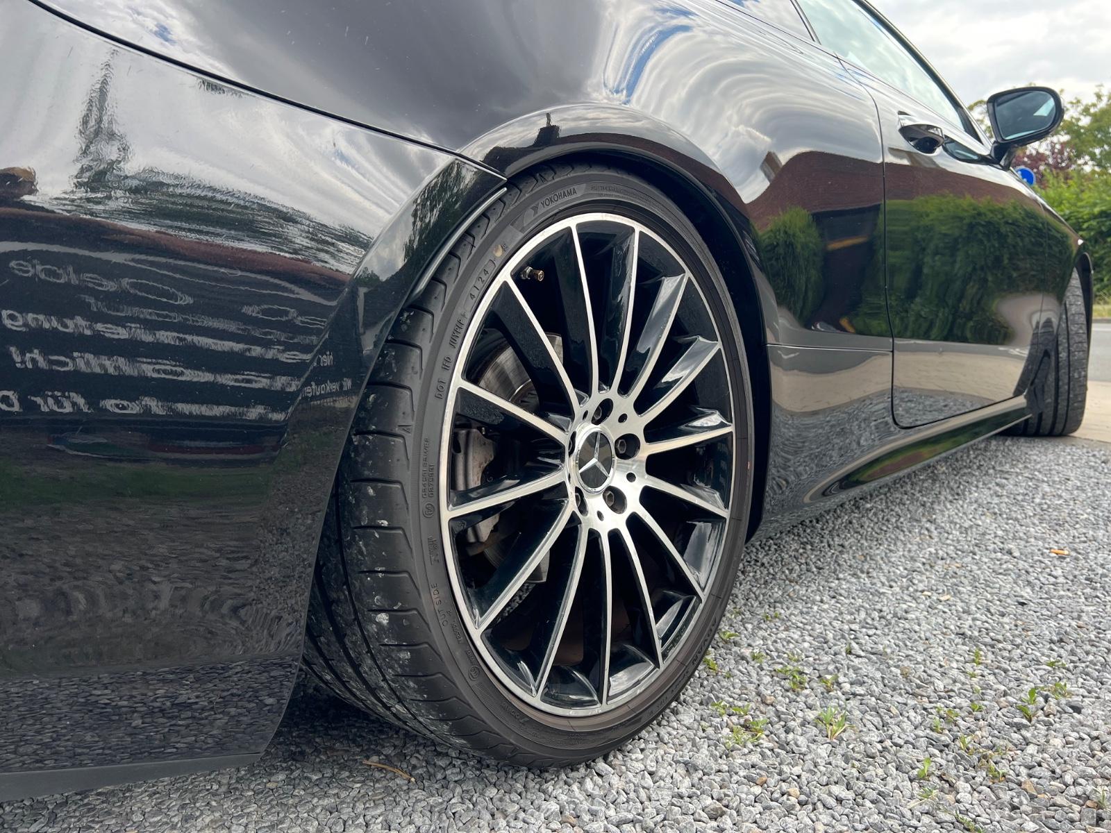 Mercedes-Benz E 300 E Coupe AMG Line Panorama Soft -Close