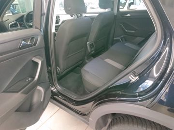 Fahrzeugabbildung Volkswagen T-Roc 2.0 TDI 7-DSG Active NAVI 17"AluPDC