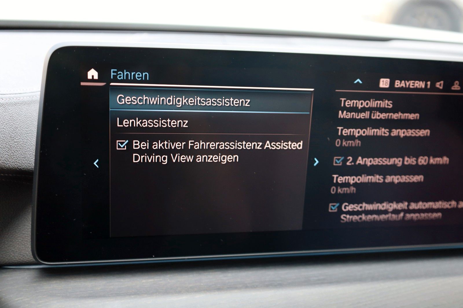 Fahrzeugabbildung BMW 545e xDrive Luxury Line,Navi,SD,4xSH,Kam,AHK,+WR