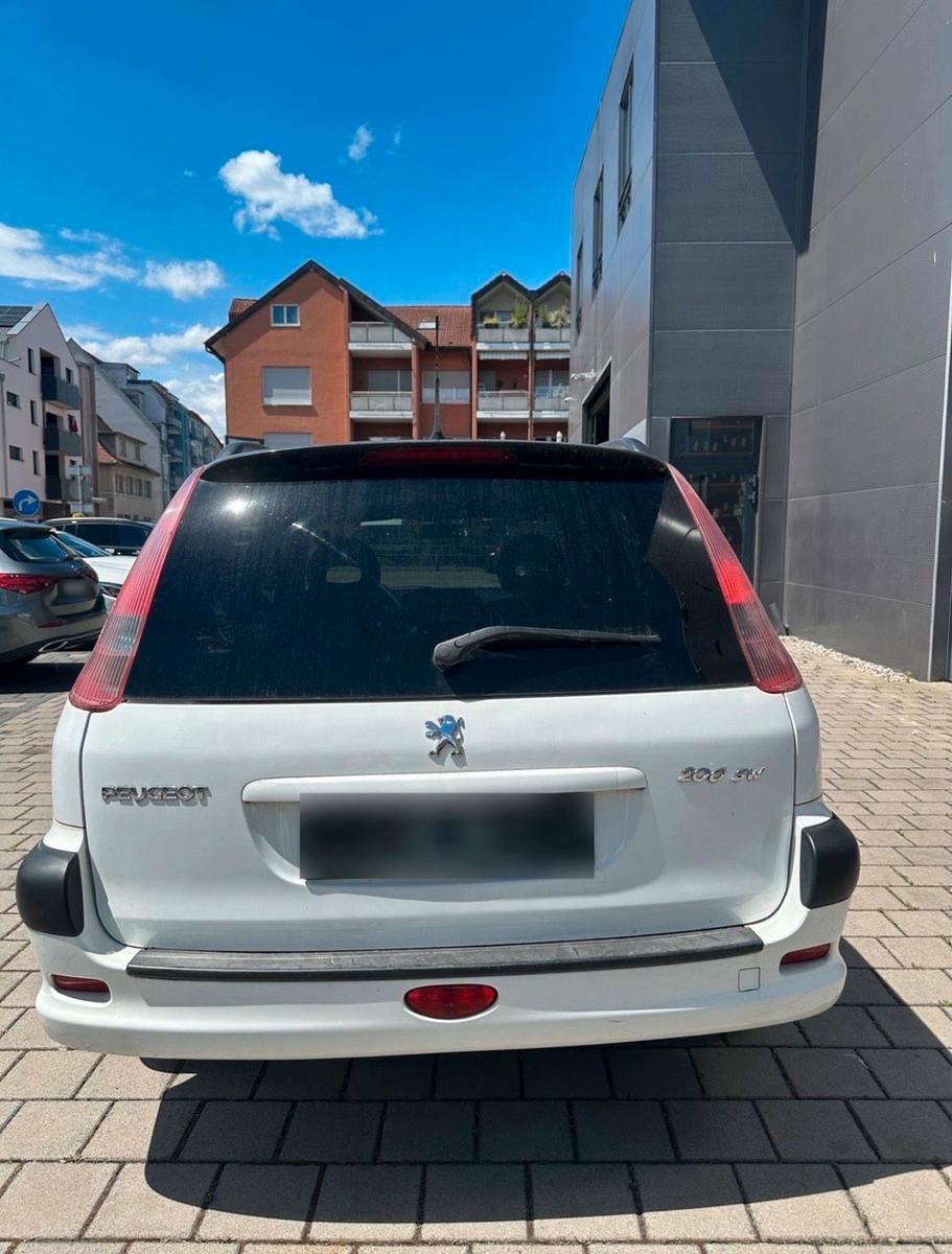 Peugeot  2006 — engine 75 HP (55kW)