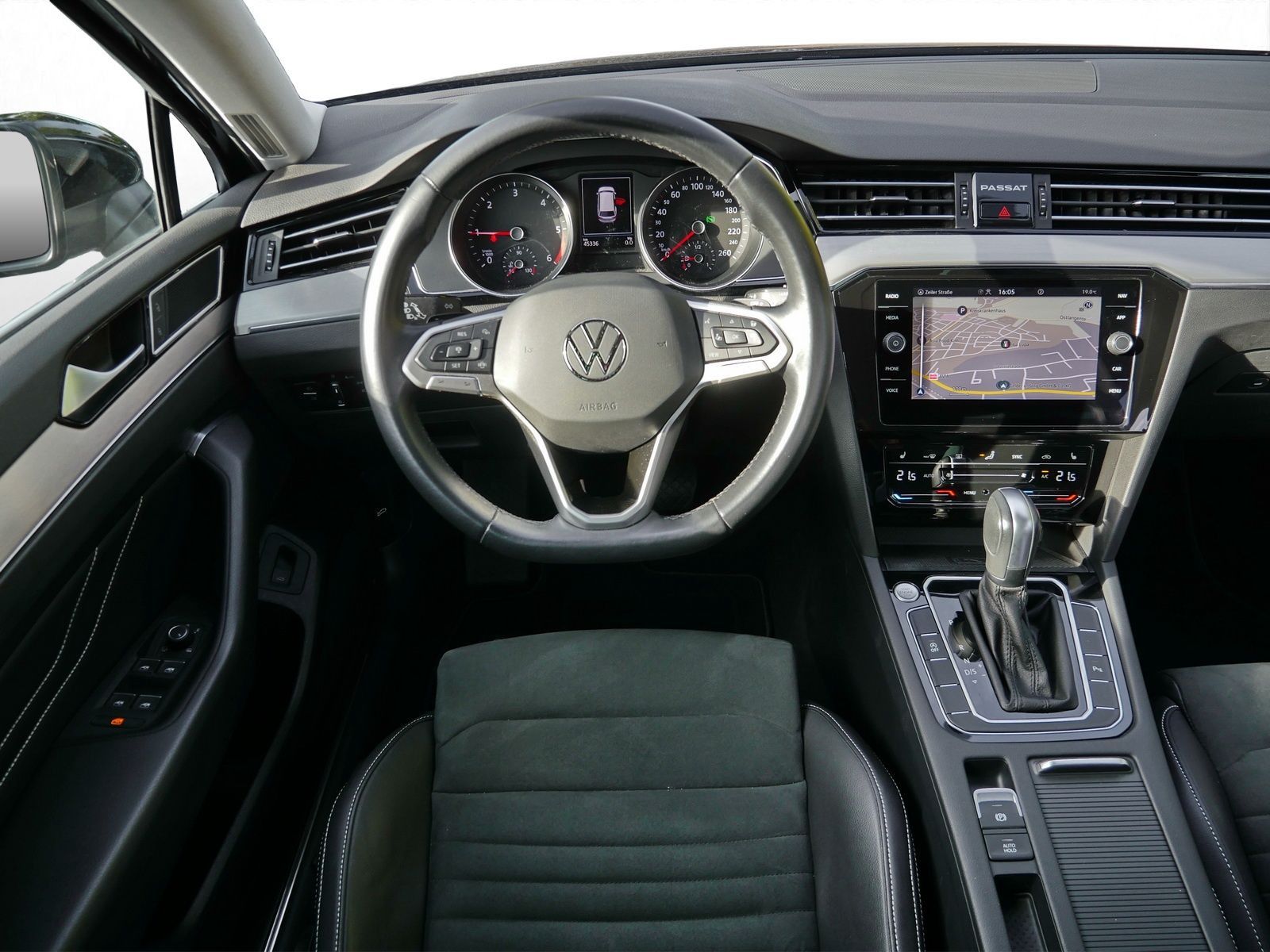 Volkswagen Passat Variant - Bild 8