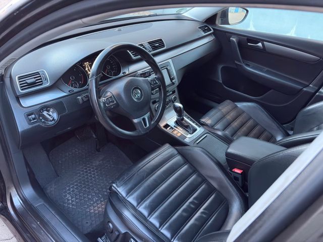 VW Passat Variant Comfortline 4Motion BMT — Bild 10