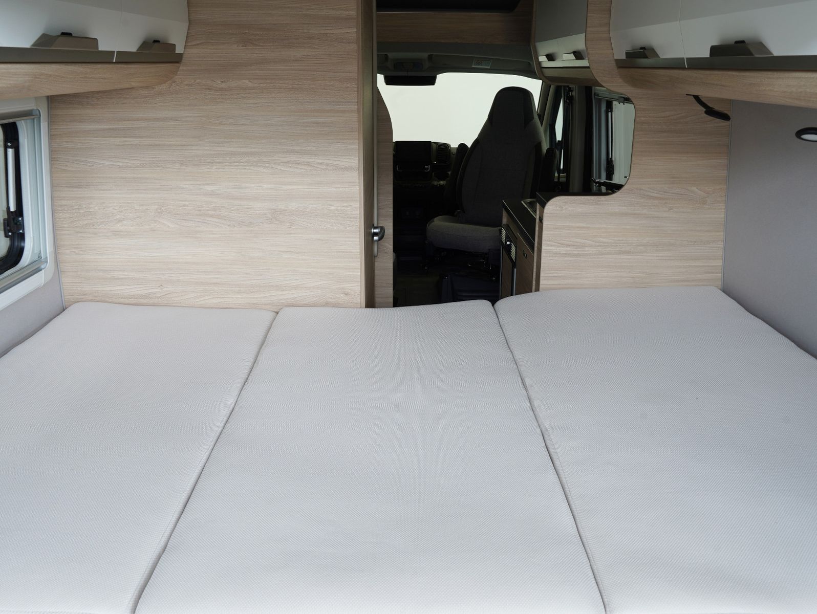 Fahrzeugabbildung Knaus BOXLIFE PRO / 540 ROAD Aufstelldach/Markise
