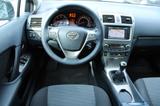Toyota Avensis Sol 2.0d 1 Hand Navi Sitzheizung 6 Gang - Toyota Avensis mit Diesel-Antrieb