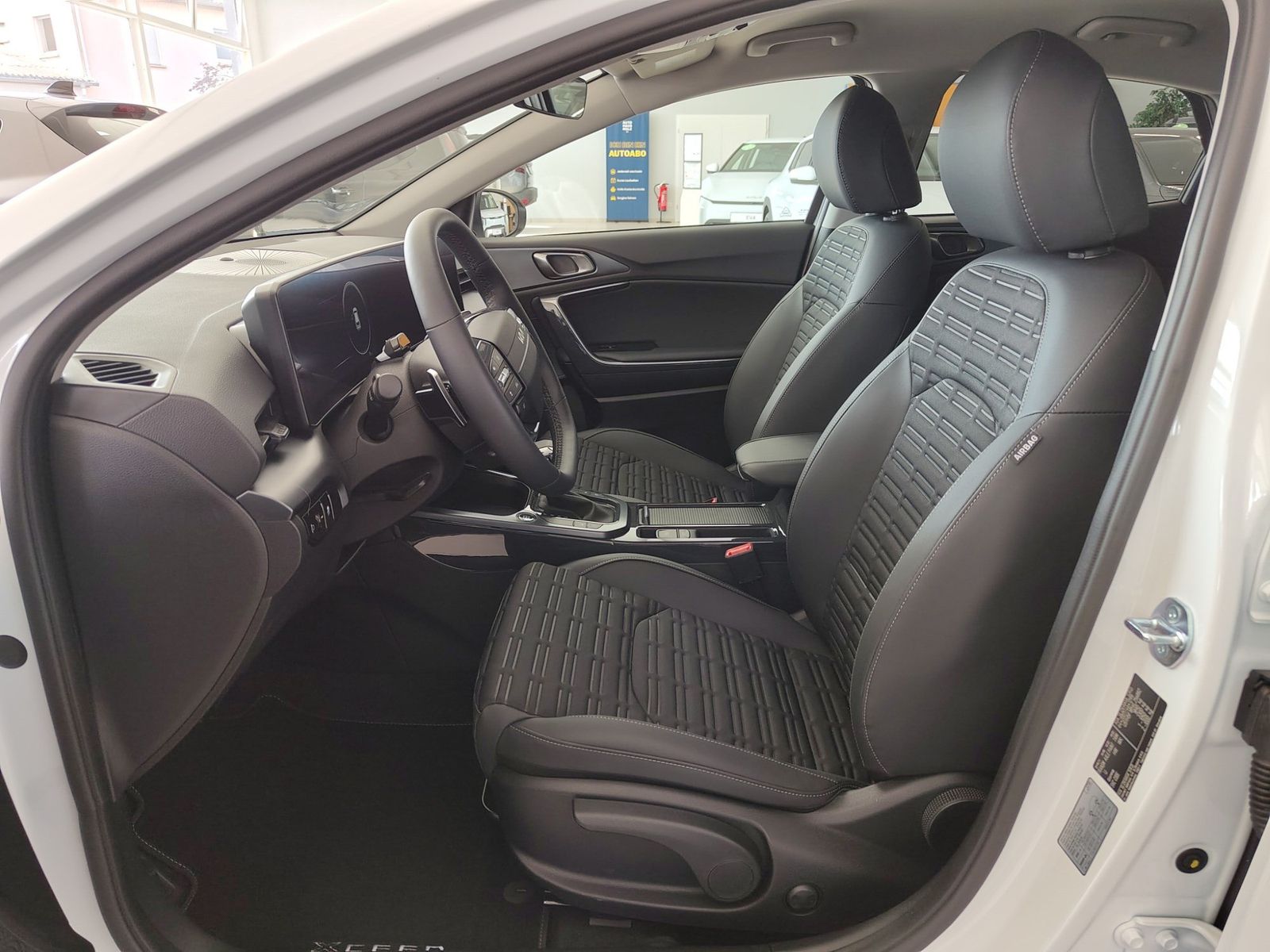 KIA XCeed 1.6 T-GDI DCT Vision Komfort-Pro Design – Bild 8
