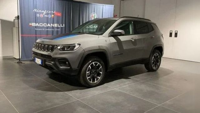 Jeep Compass 1.3 T4 240CV PHEV AT6 4xe Trailhawk