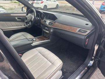 Mercedes E 250 - 7
