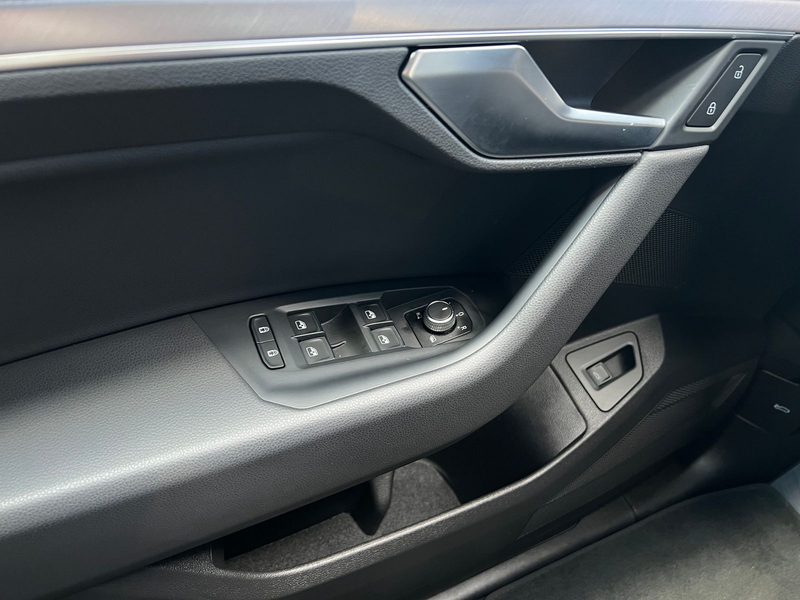 Fahrzeugabbildung Volkswagen Touareg 3.0 TDI 4MOTION *AHK, Luft, Leder, ACC,