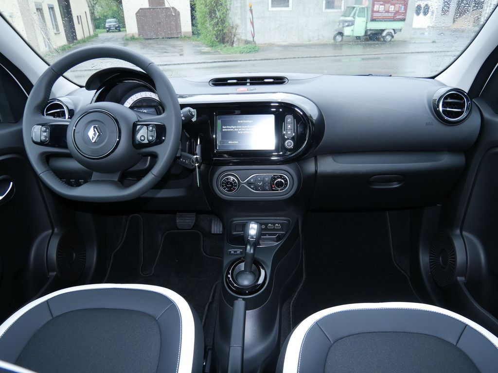 Fahrzeugabbildung Renault Twingo E-Tech elektrisch Urban Night