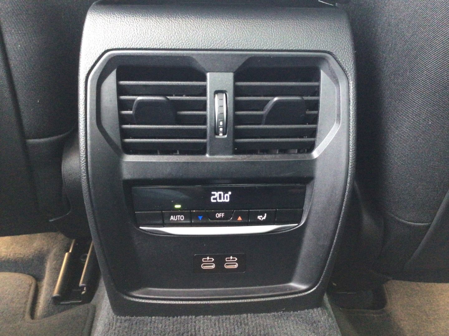 BMW 320 i Advantage Navi/Sitzhzg/Tempomat/DAB foto 9