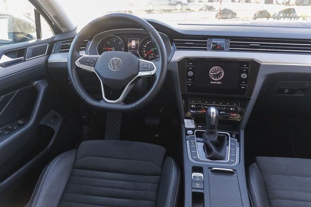 Bild #16: Volkswagen Passat Variant 2.0 TDI "Elegance" DSG Navi LED A