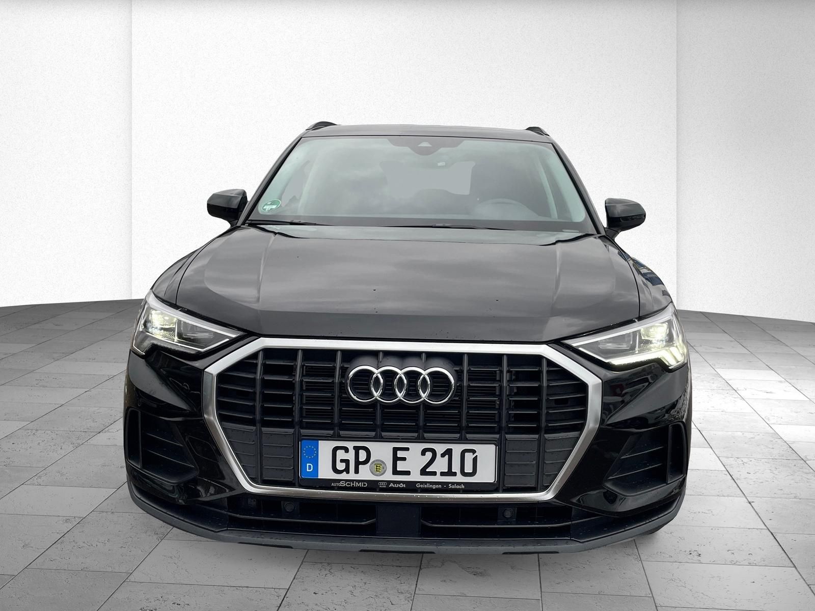 Q3 35 TFSI basis 1.5 TSI RFK 18 " AHK NAVI PDC
