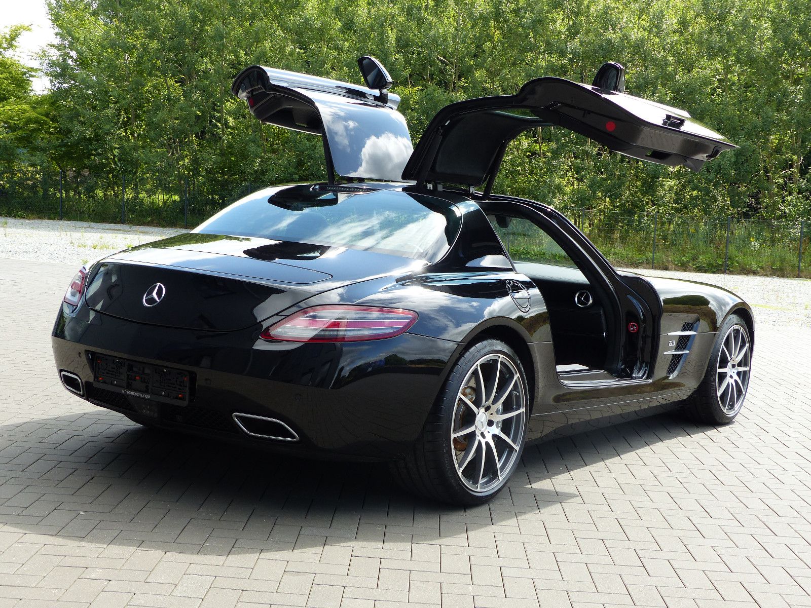 Fahrzeugabbildung Mercedes-Benz SLS AMG Flügeltürer