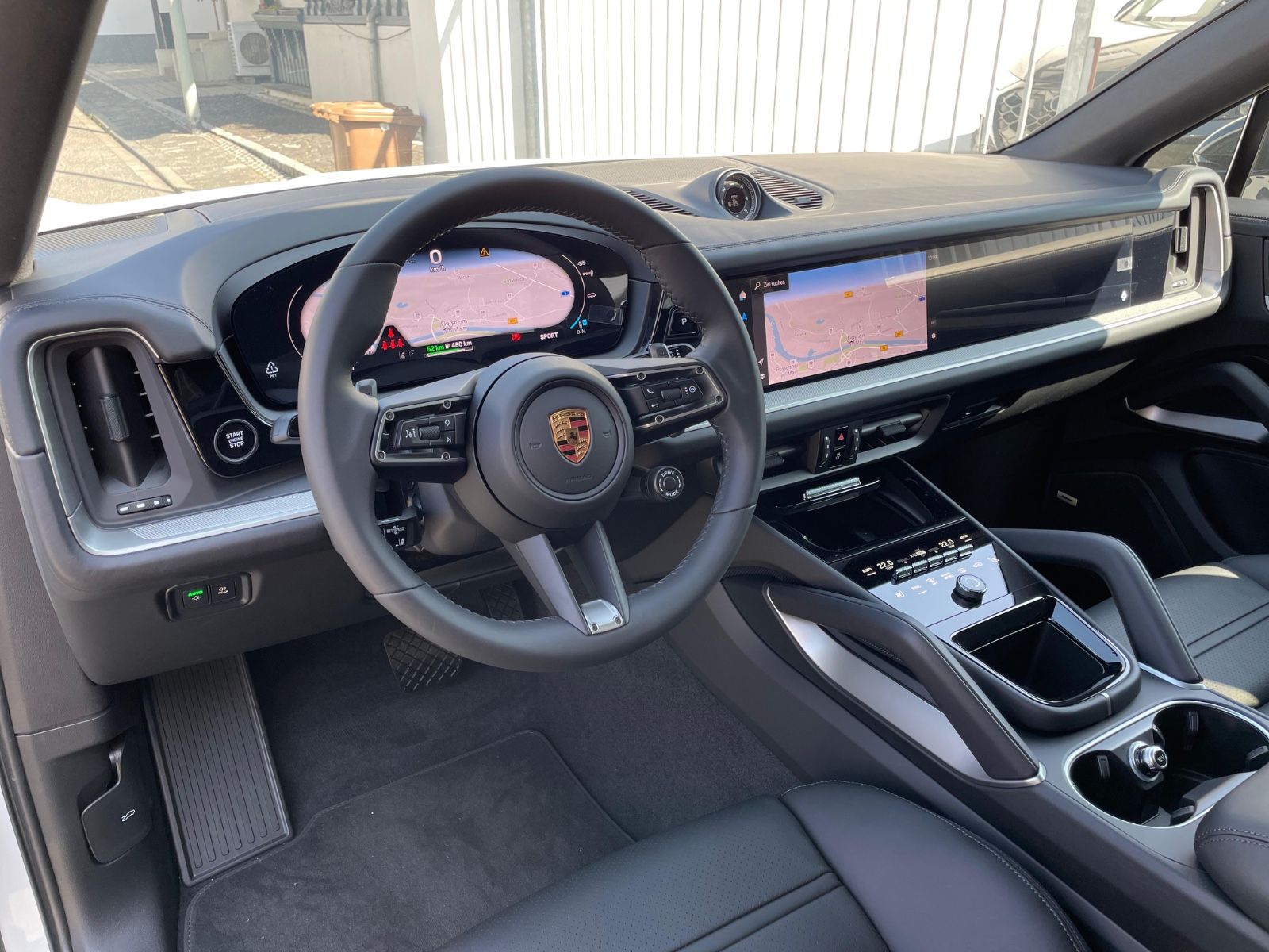 Fahrzeugabbildung Porsche Cayenne E-Hybrid Coupé |ACC|360°|SportDesign|22"