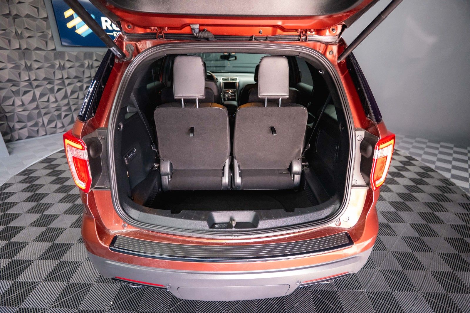 Fahrzeugabbildung Ford Explorer 3.5 V6 LIMITED 4x4 *Kamera*Memory*LED*