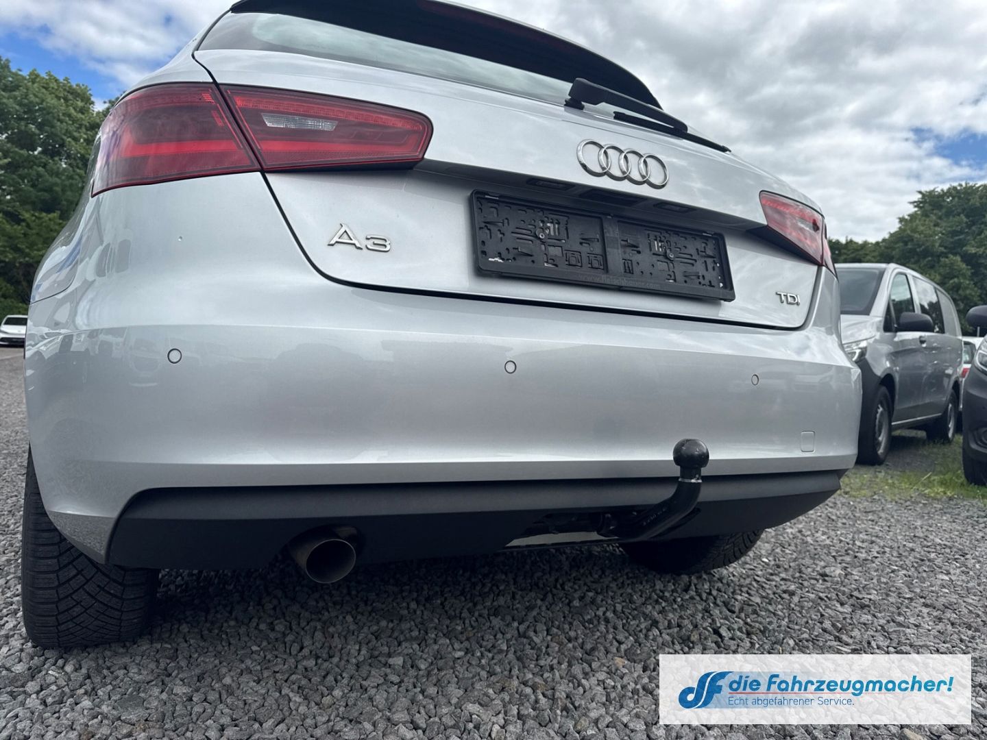 Fahrzeugabbildung Audi A3 Attraction Bi-Xenon 2-Zonen-Klimaautom *EXPOR