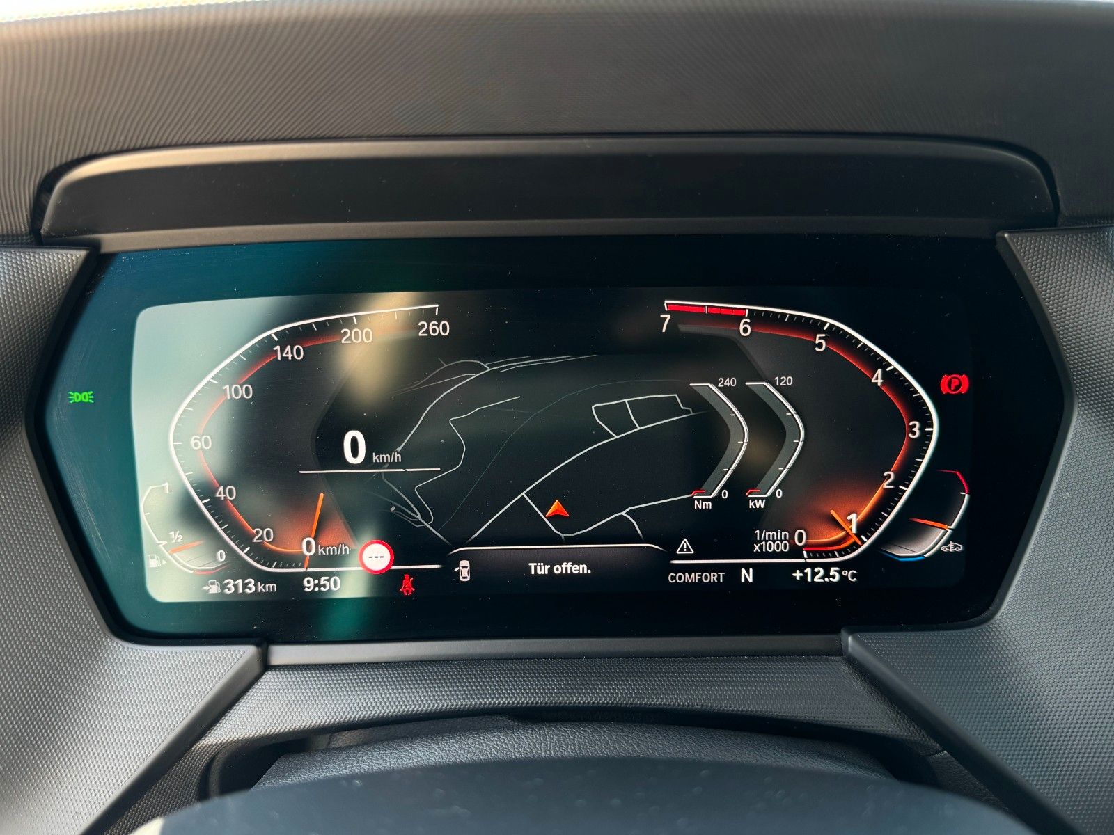 Fahrzeugabbildung BMW 118i F40 M Sport LED PDC Temp HiFi Navi LCProf.
