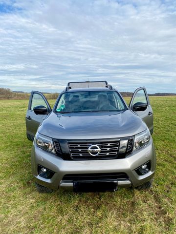 Nissan Robuster Nissan Navara N-Guard Pickup mit Extras