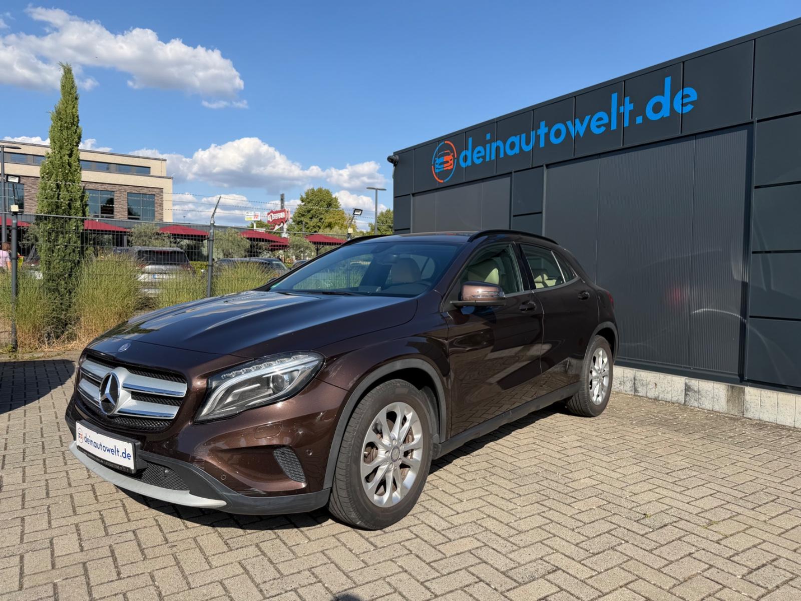 Mercedes-Benz GLA 200