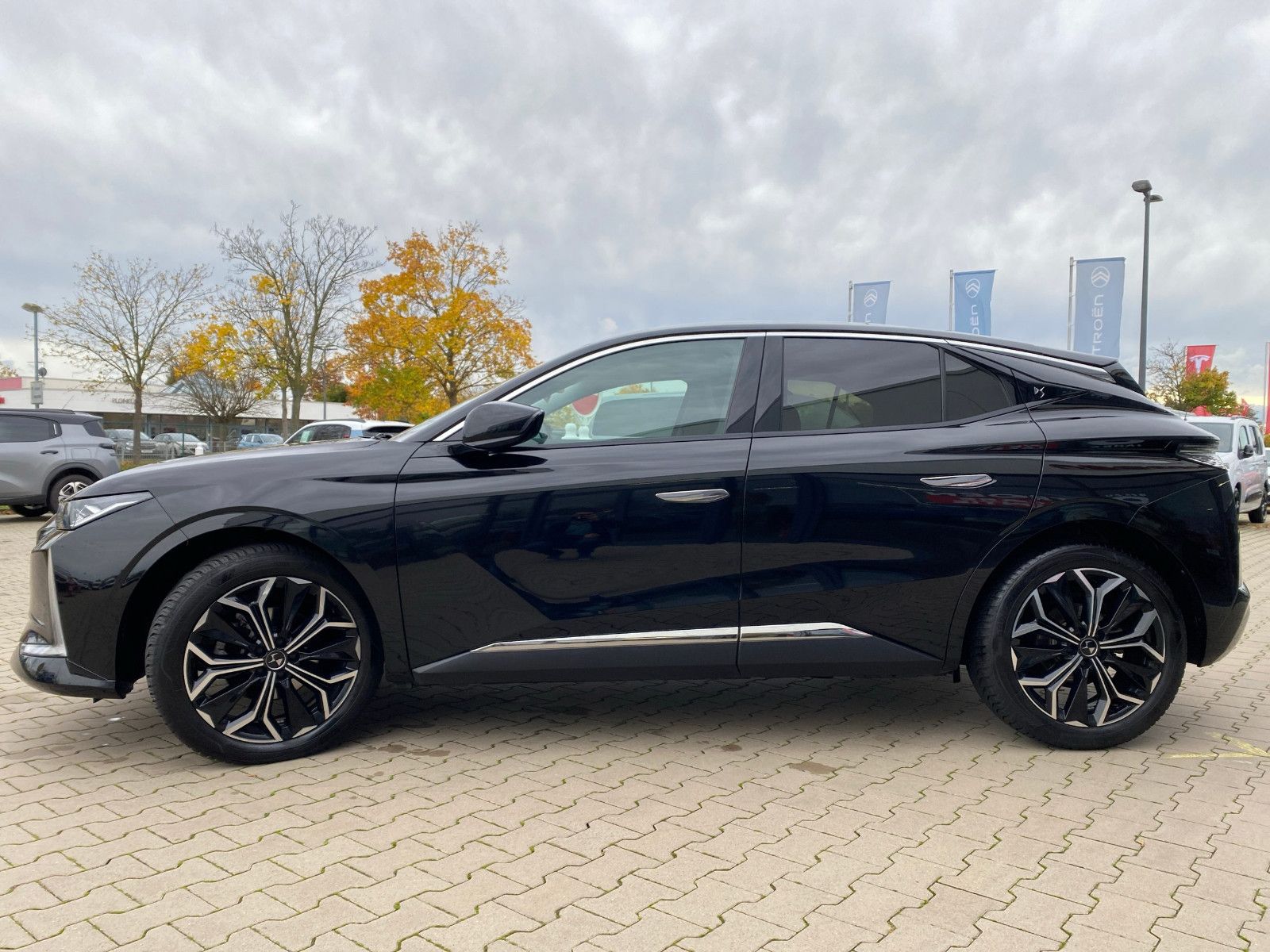 Fahrzeugabbildung DS Automobiles DS4