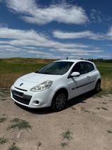 Renault Clio Expression 1.2 16V 75 Eco2 Expression - Renault Clio: 16v Expression