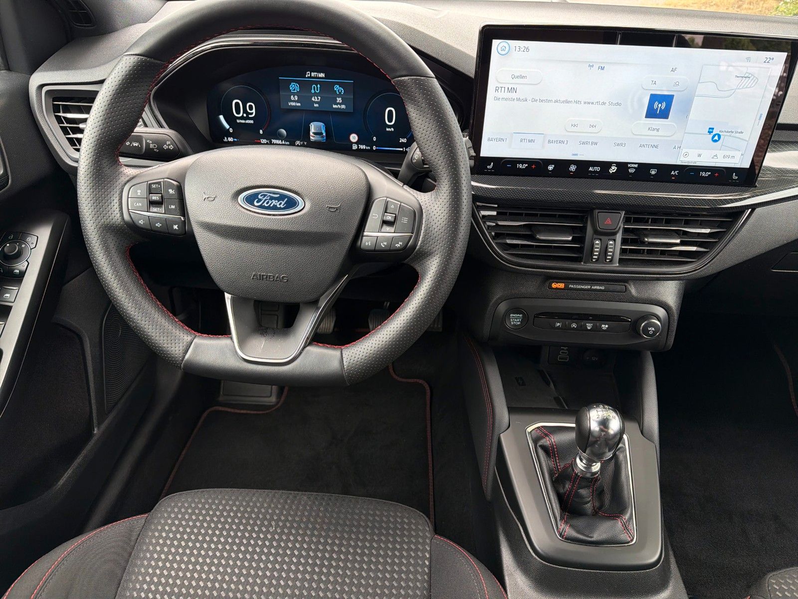 Fahrzeugabbildung Ford Focus Turnier ST-Line X, FAHRASSISTENZPAKET