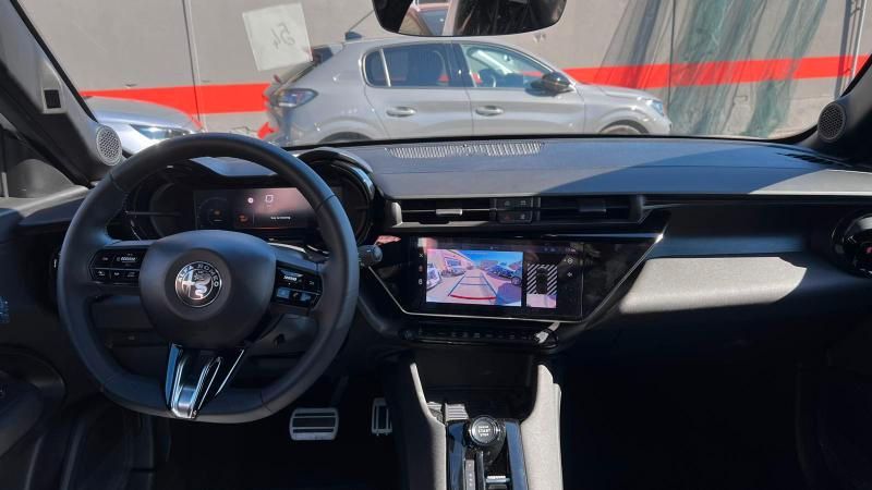 Other Alfa Romeo Junior 1.2 ibrida Ti 145cv edct6 imagem 3