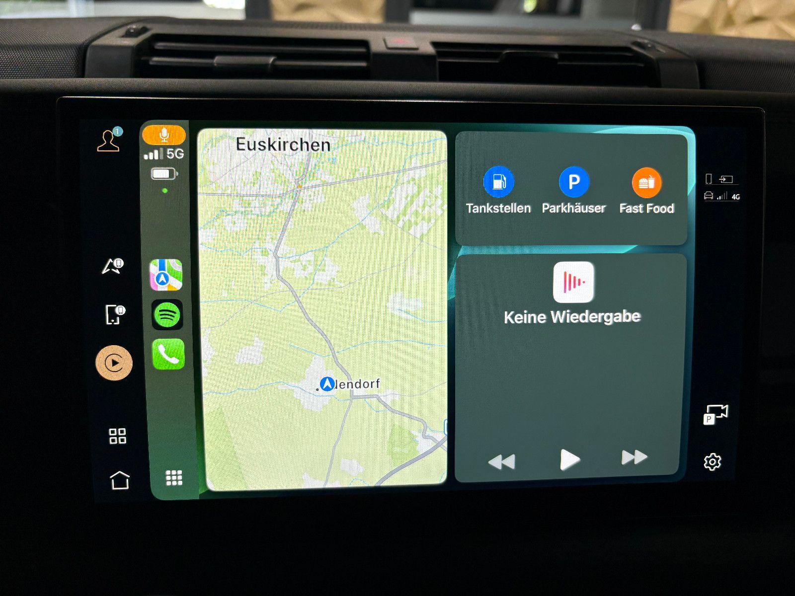 Fahrzeugabbildung Land Rover Defender 110 X-Dynamic HSE/PANO/360°/AHK/APPLE/
