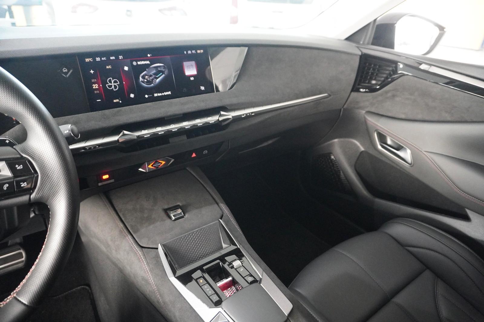 DS Automobiles DS4 DS 4 E-Tense PERFORM. LINE PHEV NAVI/LED/DAB