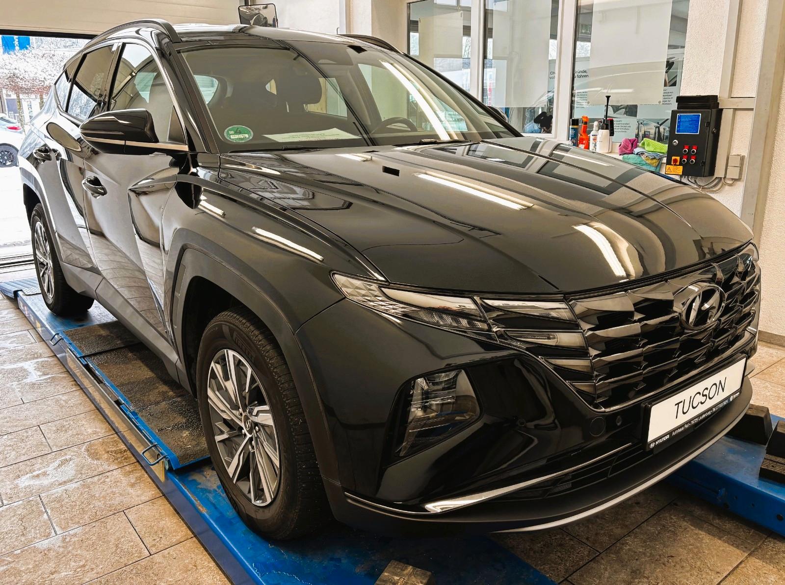 Hyundai Tucson Trend Hybrid 2WD