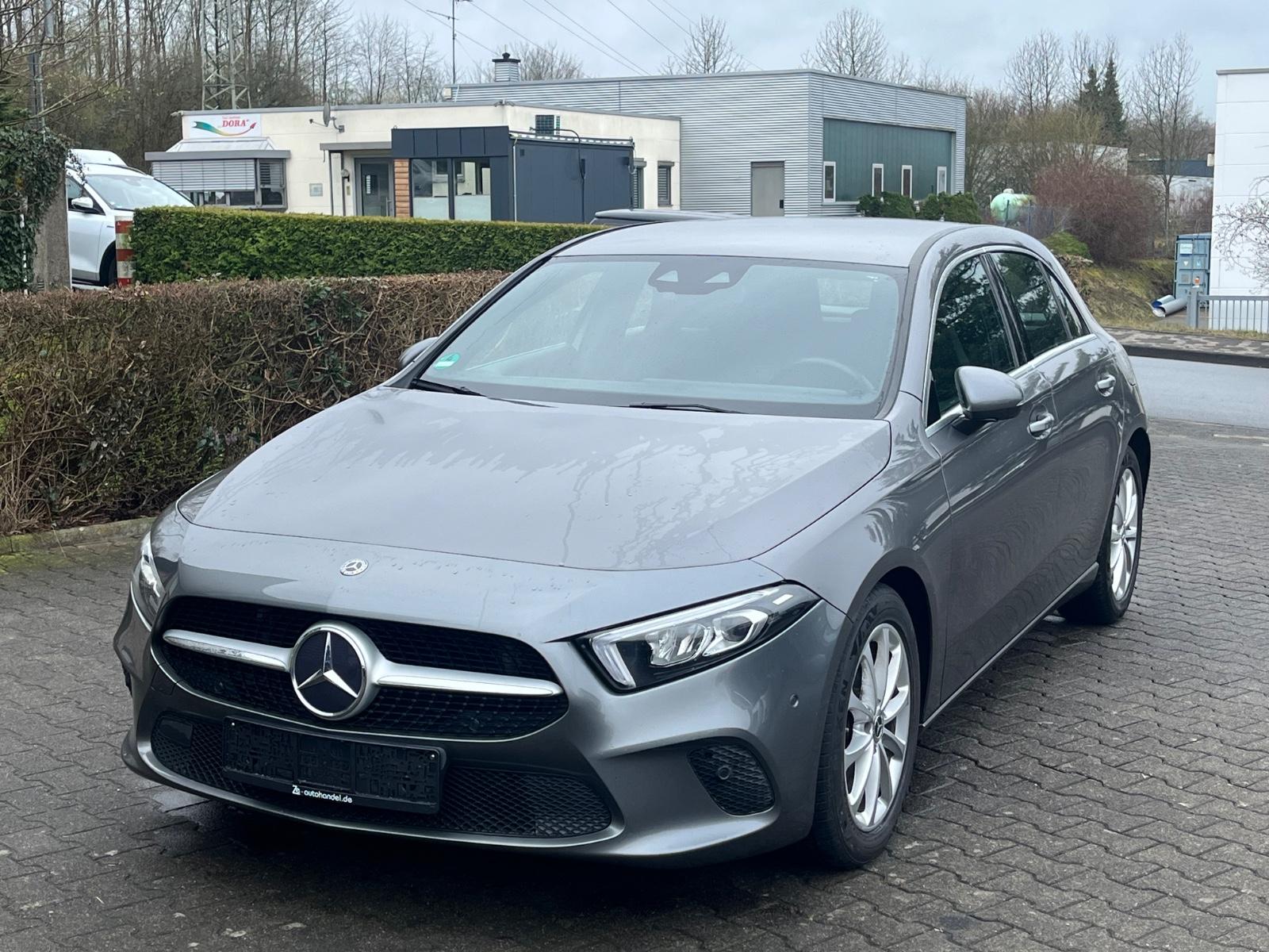 Mercedes-Benz A 180 d Progessive Leder LED Widescreen