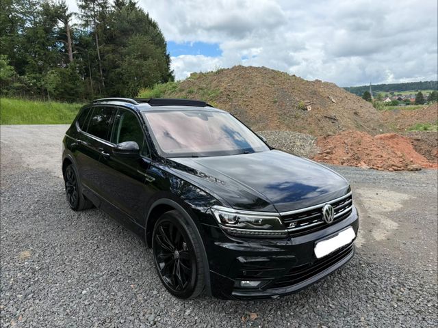 VW Tiguan Allspace 2.0 TDI DSG 4M R line*PANO*AHK