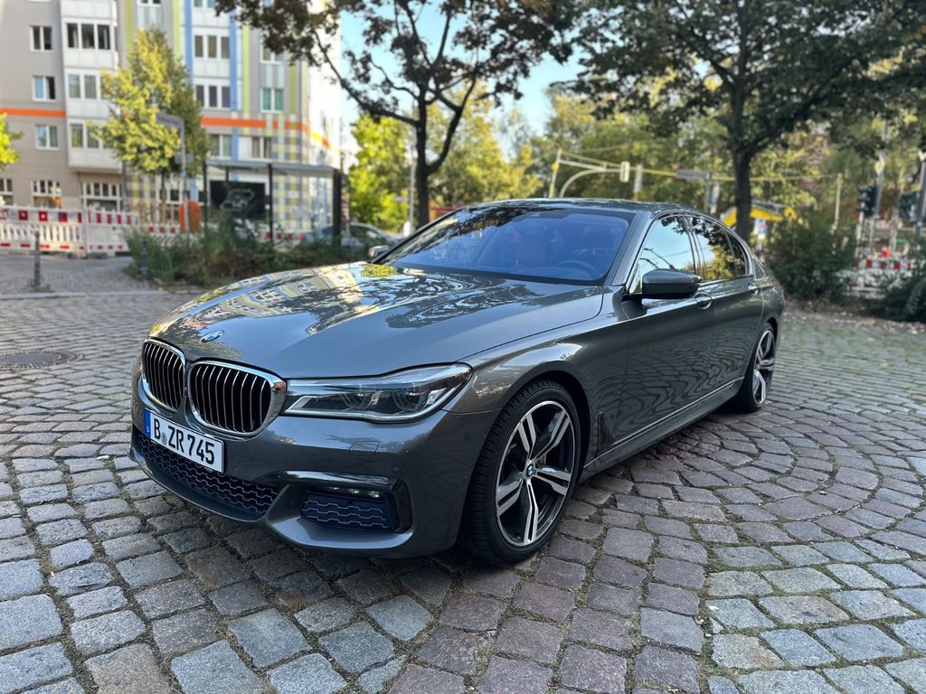 Image of BMW 730