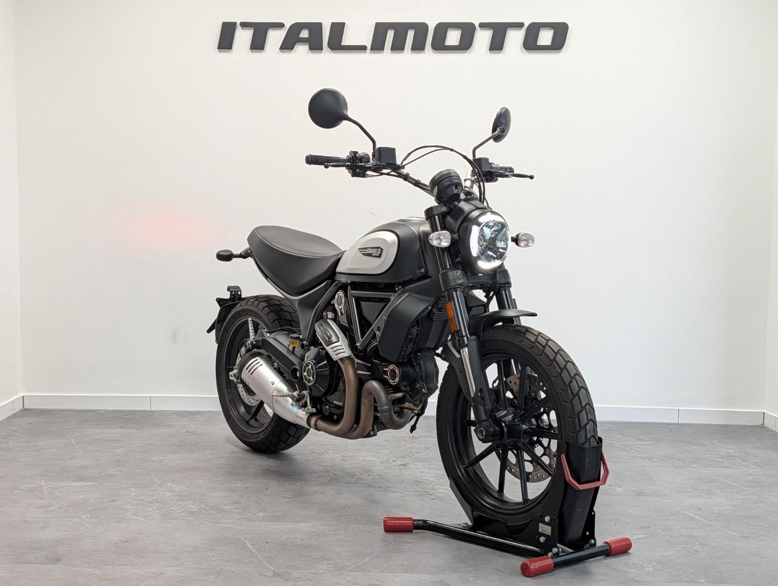 Ducati Scrambler 800 ICON DARK *1Hand*APPROVED*