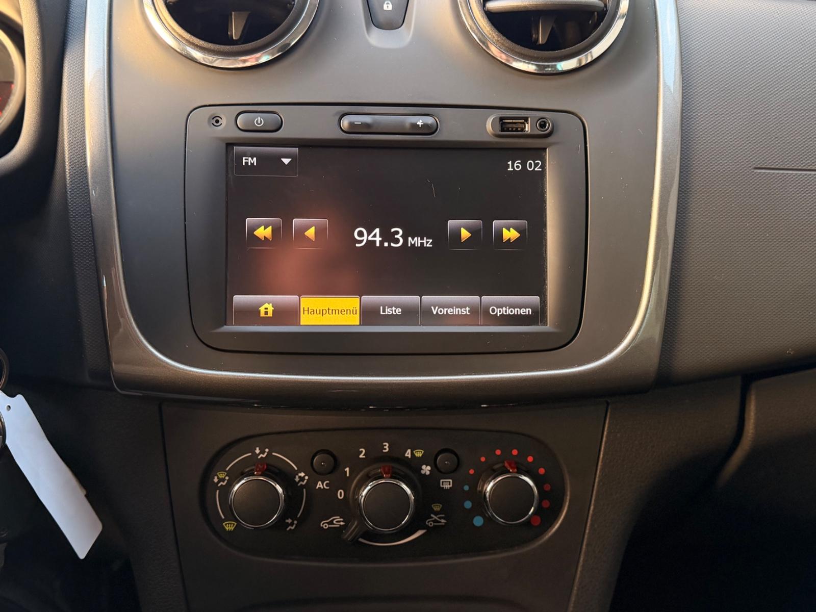 Dacia Logan 2014 — photo 10