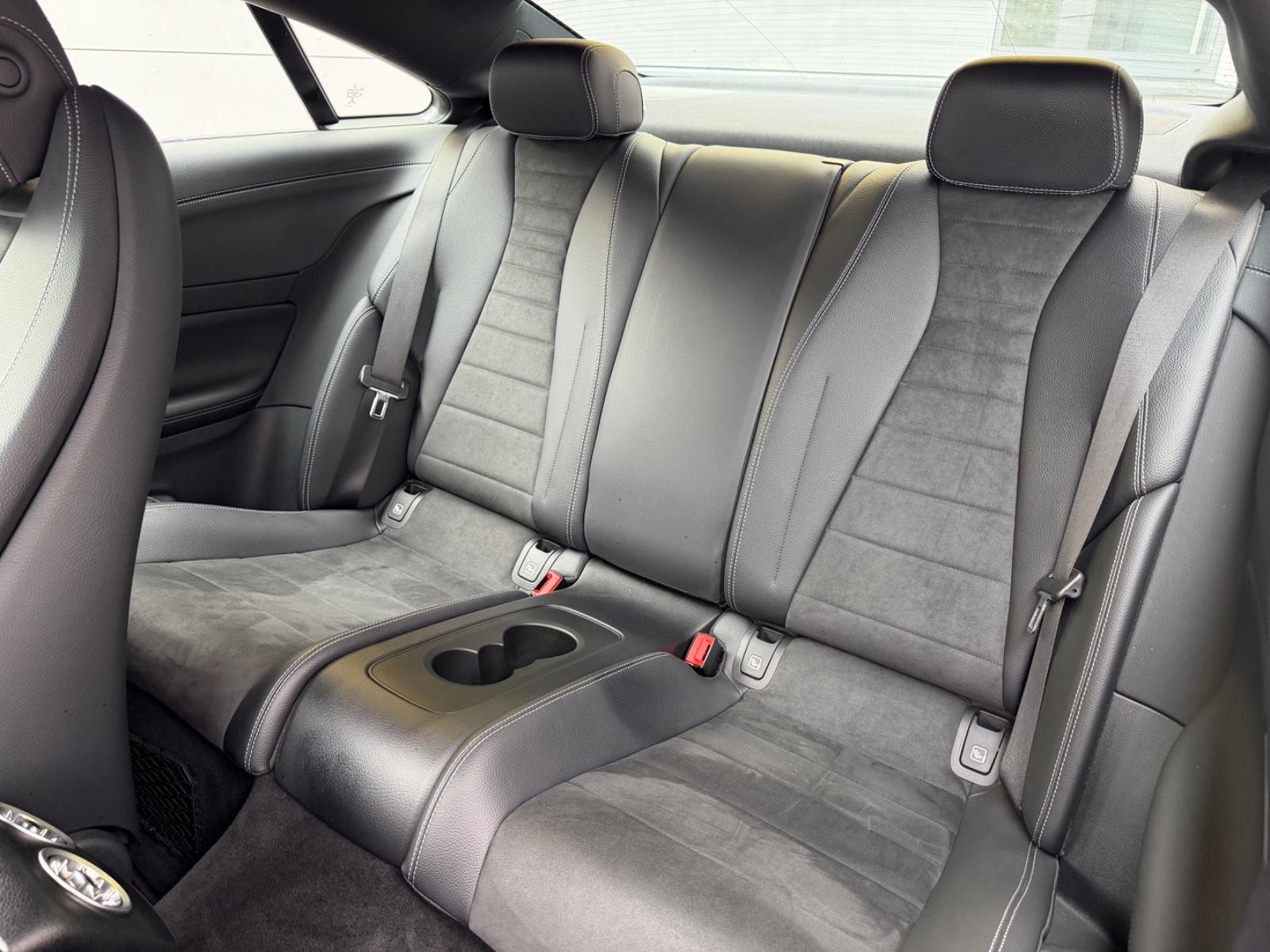 Mercedes-Benz E 200/COUPE/AMG LINE/BURMESTER/DIGITALTACHO/LED