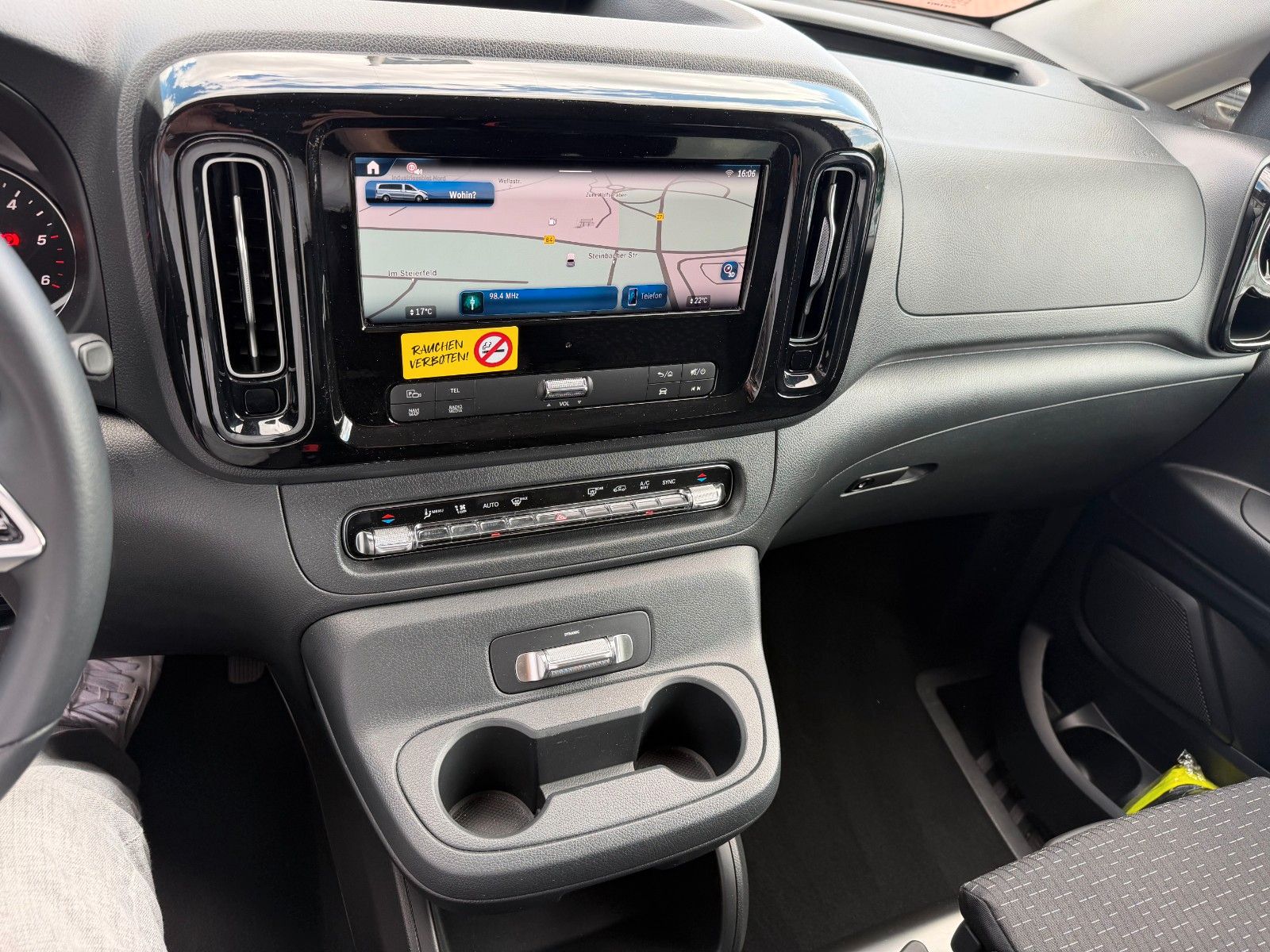 Fahrzeugabbildung Mercedes-Benz Vito 116 CDI 9G Tourer LED Kamera AHK2,5to