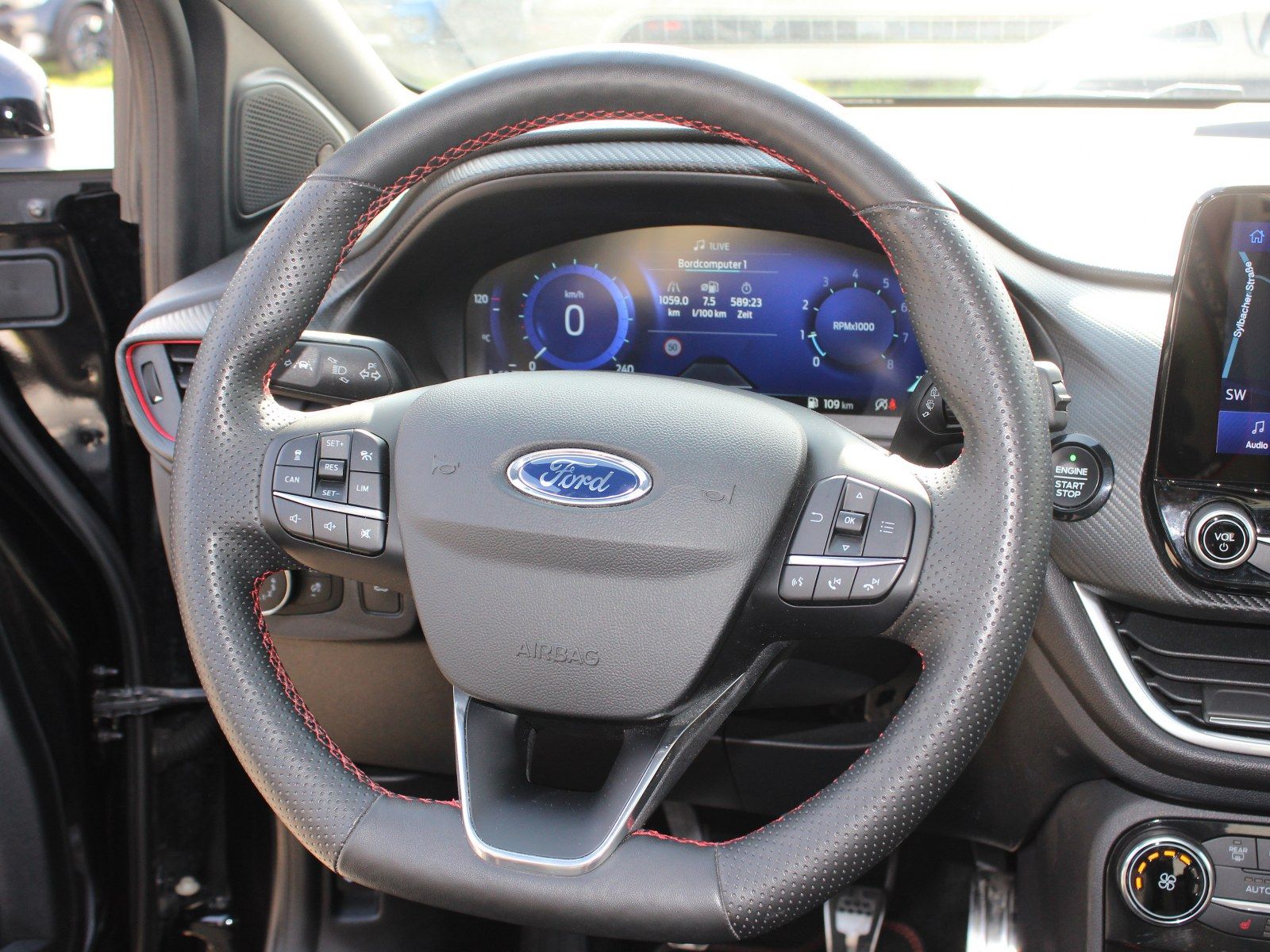 Fahrzeugabbildung Ford Puma ST-Line X 1,0 EcoBoost Mild Hybrid