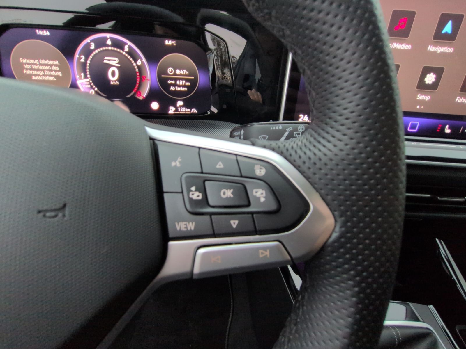 Golf VIII 1.5 TSI R-Line KAMERA+APP+ACC