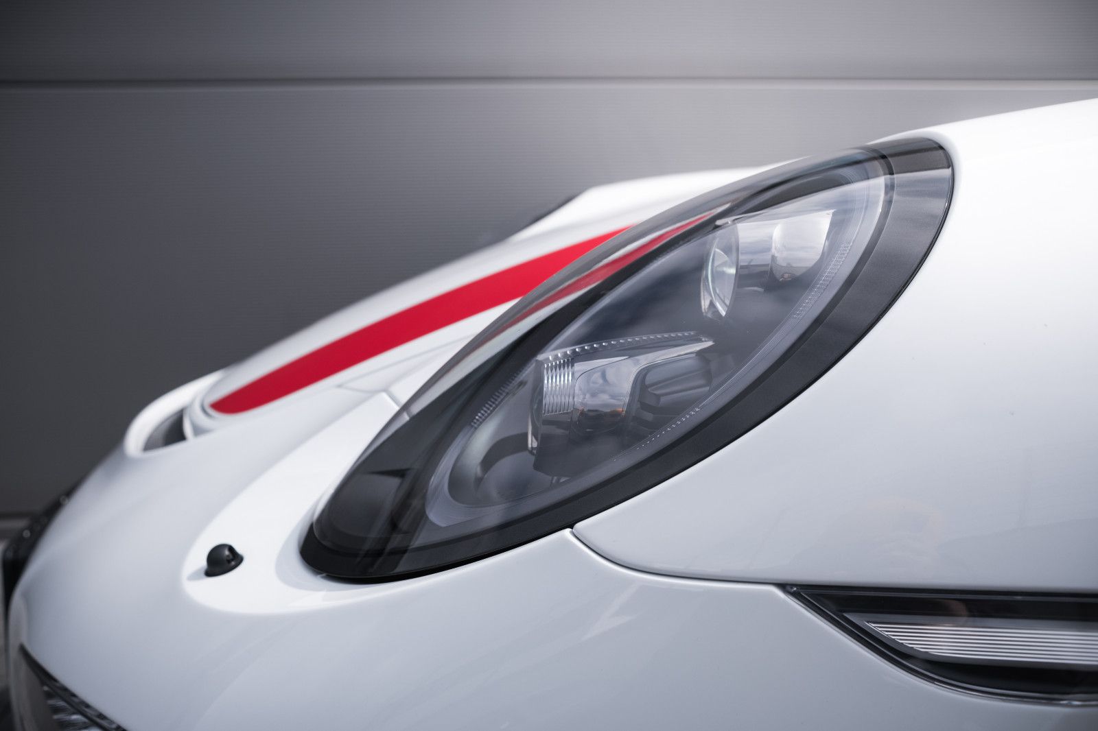 Fahrzeugabbildung Porsche 991/911 R - 985KM-Lift-90L-LED-Einmasse-Approved