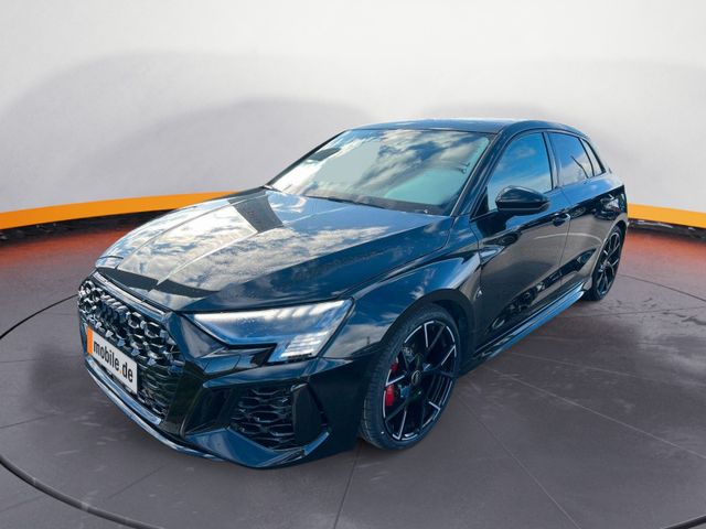 Audi RS3 Spb. 2.5 TFSI qu. - KAMERA - PANO - MATRIX