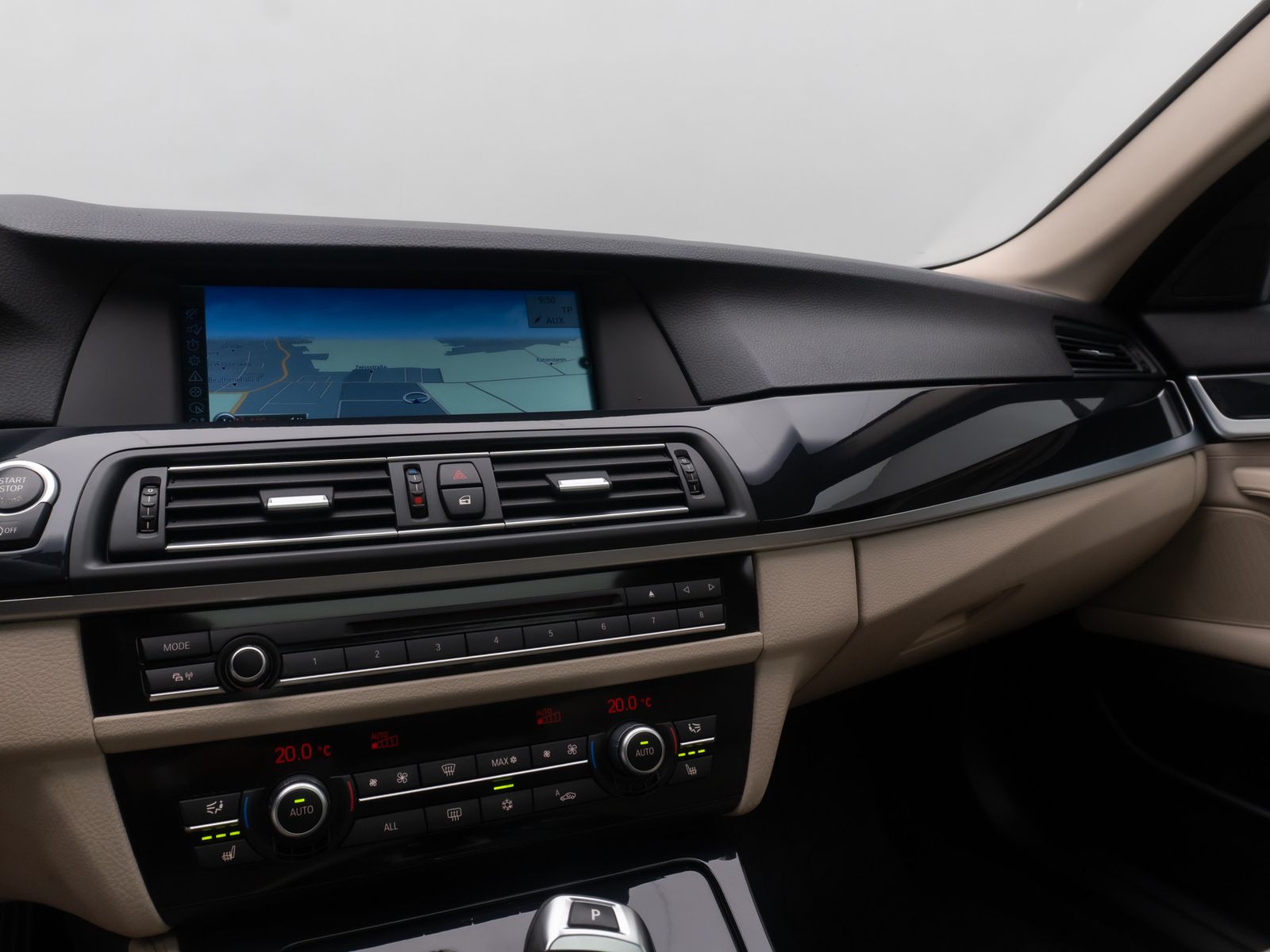 Fahrzeugabbildung BMW 525d Memory Bi-Xenon GeschwindigReg NaviPro HiFi