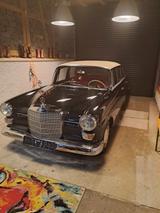 Mercedes-Benz Oldtimer "Kleine Heckflosse" 200 D  - Mercedes-Benz Gebrauchtwagen von 1967