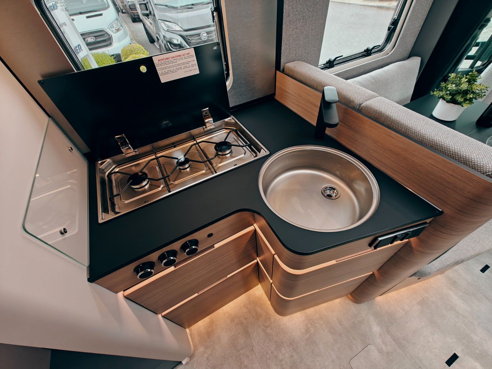 Fahrzeugabbildung HYMER / ERIBA / HYMERCAR B-KLASSE MC T 680 PREMIUM - SOFORT LIEFERBAR!