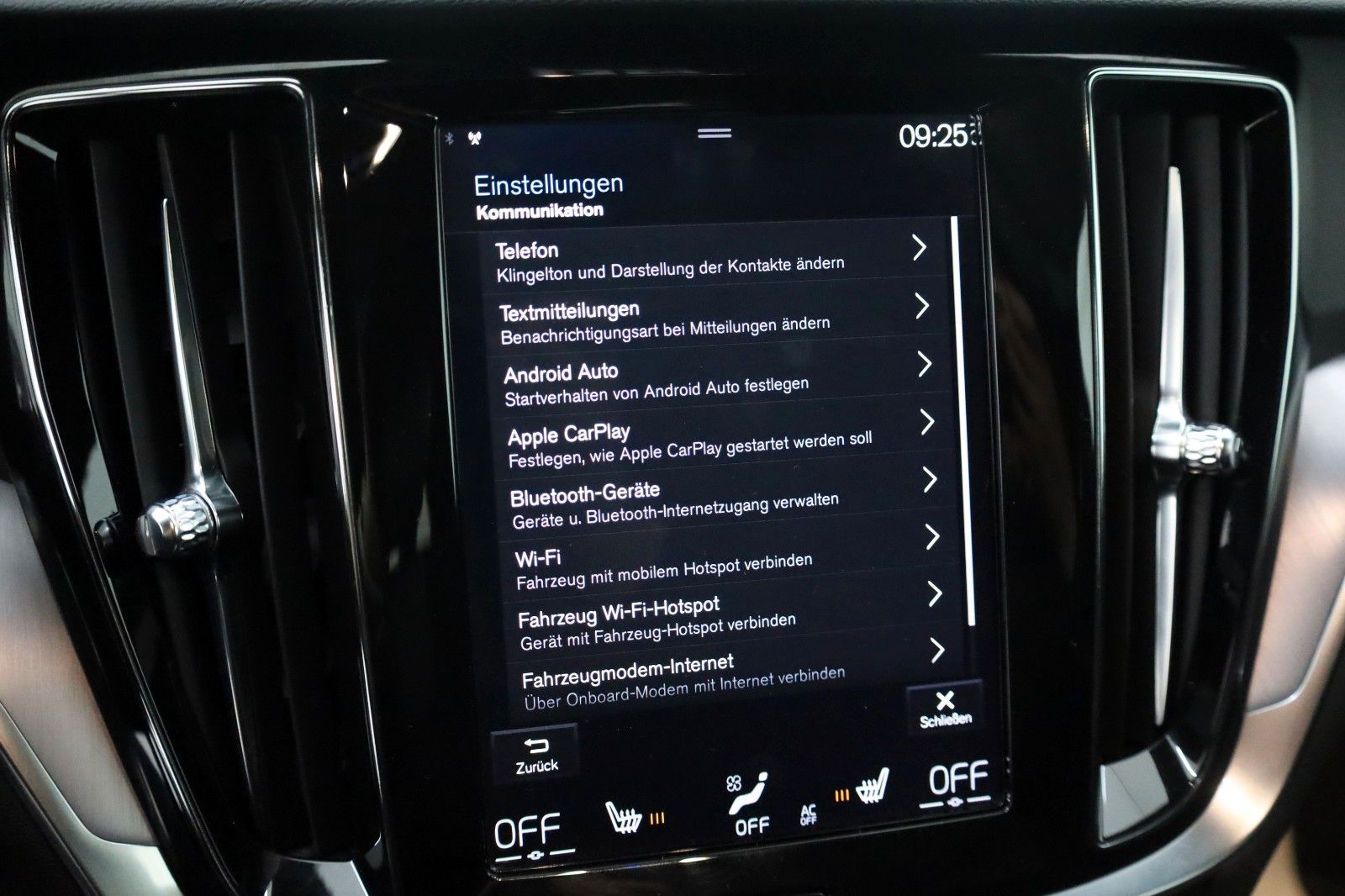 Fahrzeugabbildung Volvo V60 Cross Country AWD Head Up,Navi,LED,Panorama