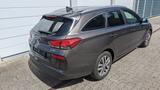 Hyundai i30 cw Kombi 1.6 CRDi*Automatik*AHK*81.076 KM* - Hyundai i30 mit Diesel-Antrieb: Kombi, Automatik, 1.6