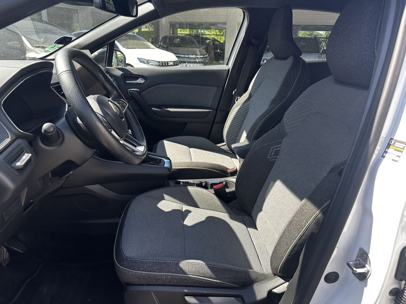 Fahrzeugabbildung Renault Captur Techno TCe 90