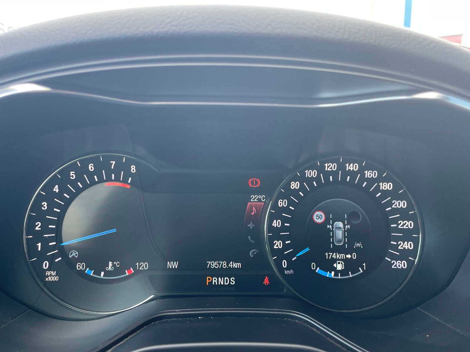Fahrzeugabbildung Ford Mondeo Titanium, Automatik
