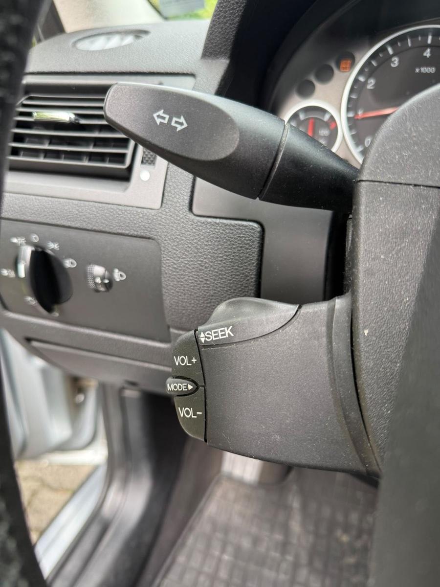 Ford Mondeo 2004 — photo 10
