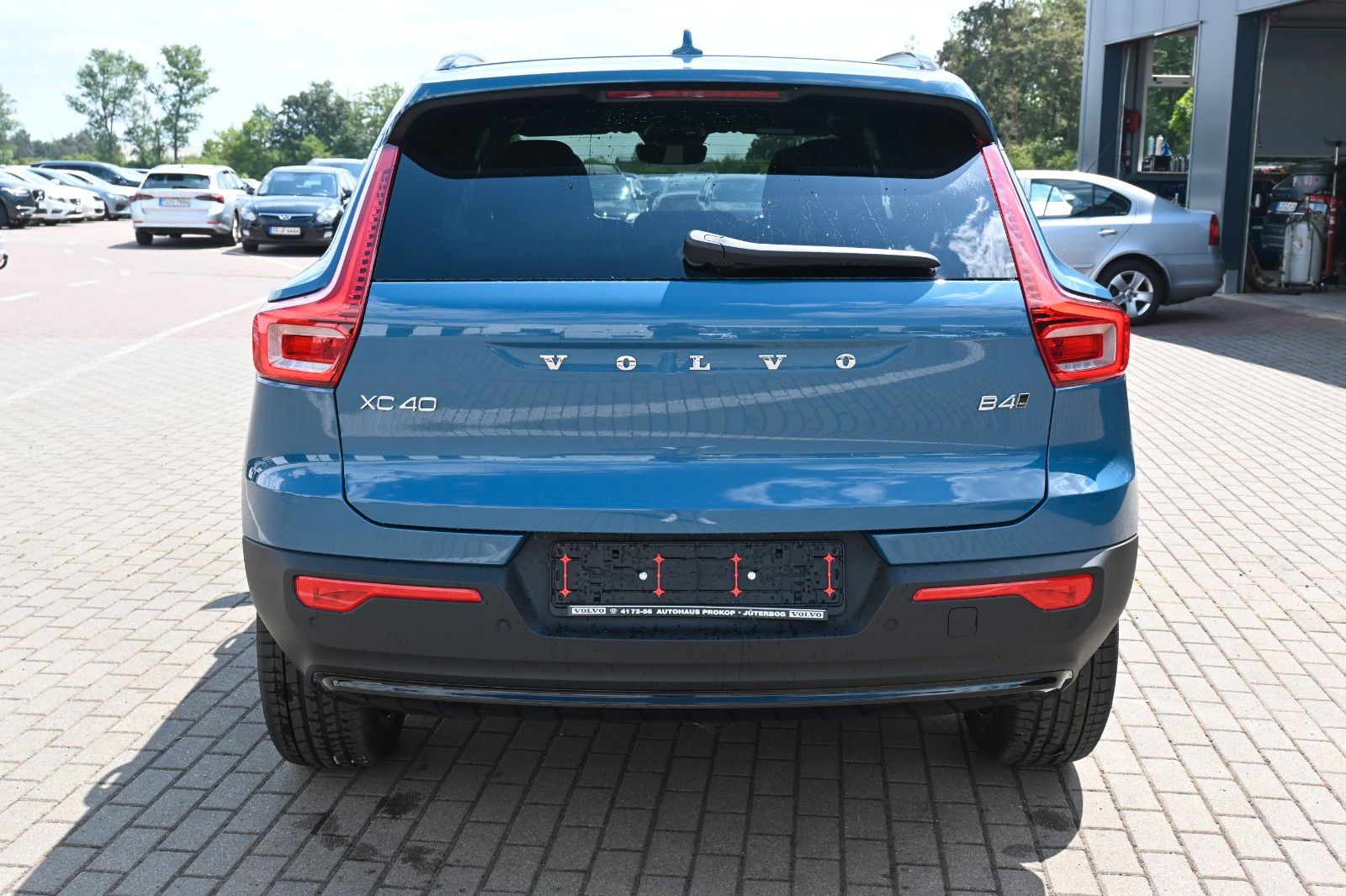 Fahrzeugabbildung Volvo XC40 B4 Plus Dark DCT*RFK*STDHZG*BLIS*ACC*AHK